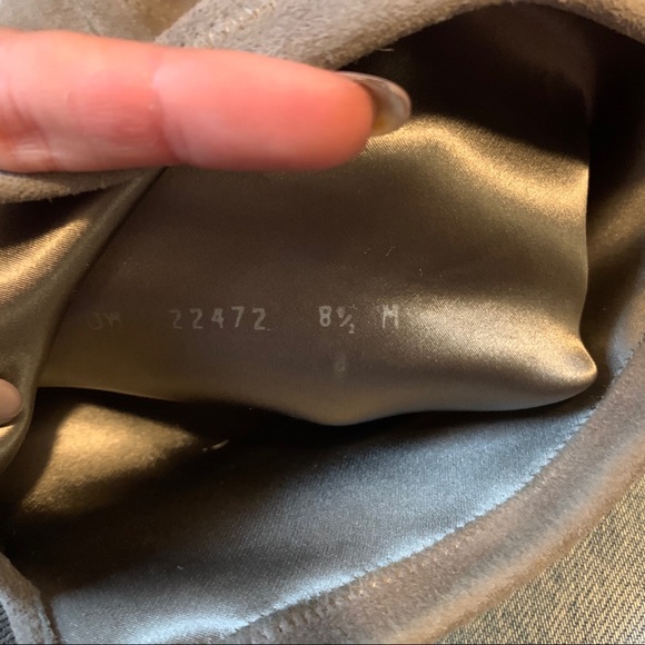 Sale-Stuart Weitzman gray suede highlands like new - Picture 5 of 6